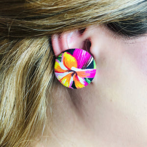 Hawaiian Button Earring